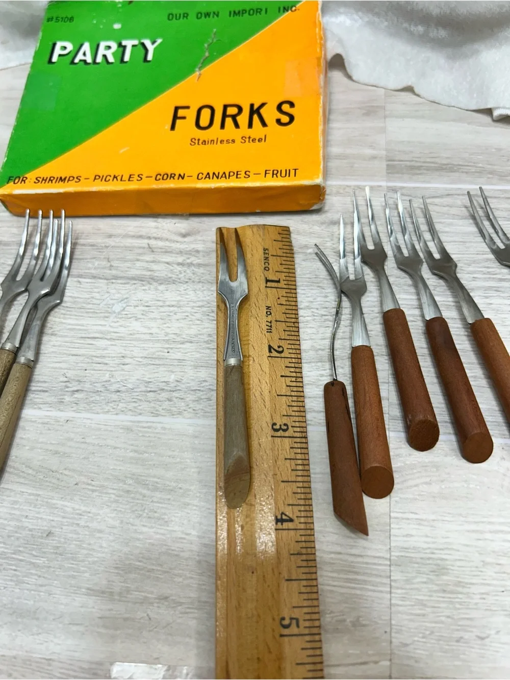Vintage Japan Party Cocktail Forks Set 14 Wood Handles Original Box #5106